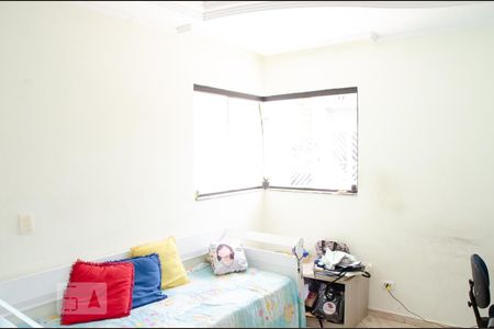 Casa à venda com 140m², 3 quartos e 2 vagasSala