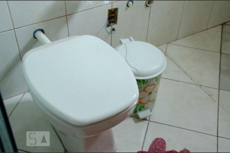 Casa à venda com 140m², 3 quartos e 2 vagasDetalhe do Banheiro da Suite