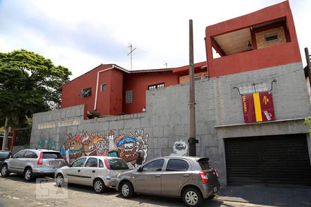 Casa à venda com 291m², 4 quartos e 2 vagasFachada