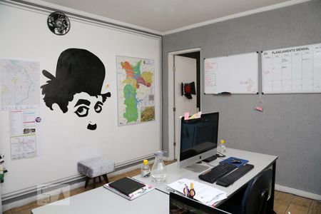 Casa à venda com 291m², 4 quartos e 2 vagasQuarto 1