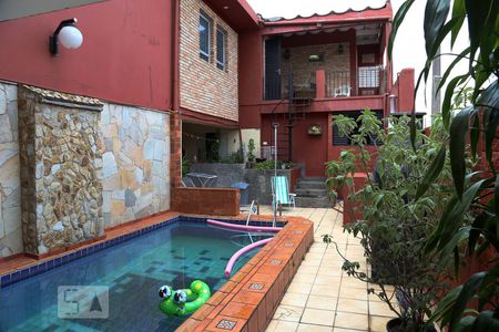 Casa à venda com 291m², 4 quartos e 2 vagasPiscina