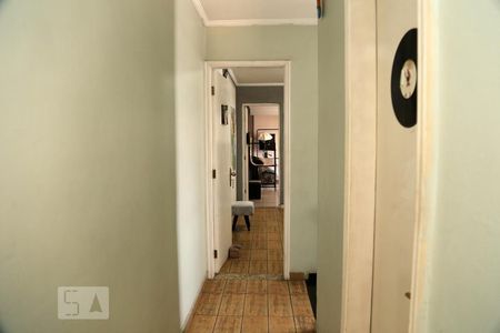 Casa à venda com 291m², 4 quartos e 2 vagasCorredor