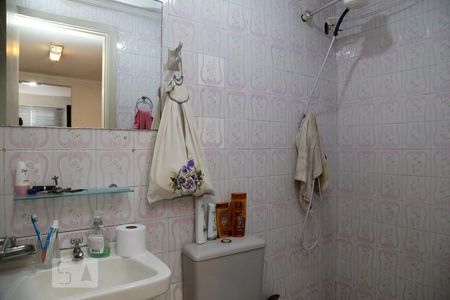 Casa à venda com 291m², 4 quartos e 2 vagasBanheiro da Suíte