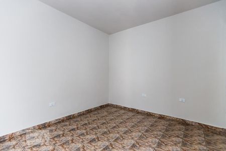 Quarto de casa para alugar com 1 quarto, 80m² em Vila Nivi, São Paulo