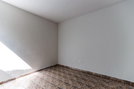 Quarto de casa para alugar com 1 quarto, 80m² em Vila Nivi, São Paulo