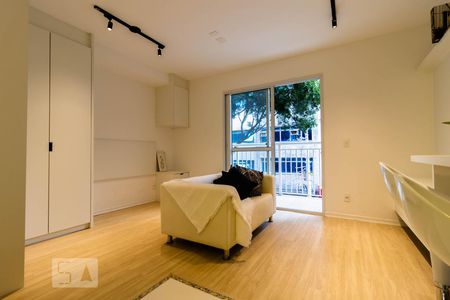 Sala/Quarto de kitnet/studio para alugar com 1 quarto, 30m² em Liberdade, São Paulo