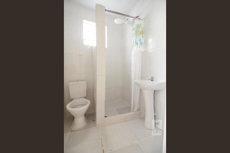 Banheiro de casa para alugar com 1 quarto, 42m² em Vila Sônia, São Paulo