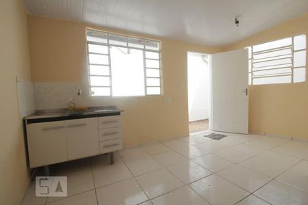 Cozinha de casa para alugar com 1 quarto, 42m² em Vila Sônia, São Paulo