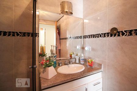 Apartamento à venda com 110m², 3 quartos e 2 vagasBanheiro 