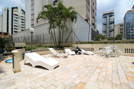 Apartamento à venda com 110m², 3 quartos e 2 vagasÁrea comum - Piscina