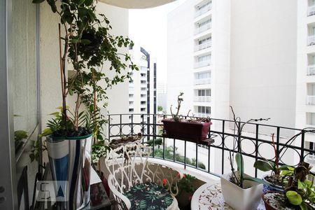 Varanda Sala  de apartamento à venda com 3 quartos, 110m² em Indianópolis, São Paulo