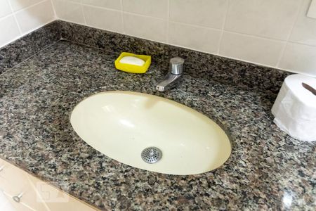 Apartamento à venda com 82m², 3 quartos e 2 vagas Apartamento à venda com 82m², 3 quartos e 2 vagasBasuíte