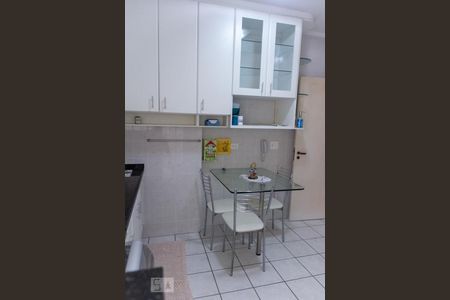 Apartamento à venda com 82m², 3 quartos e 2 vagas Apartamento à venda com 82m², 3 quartos e 2 vagasCozinha