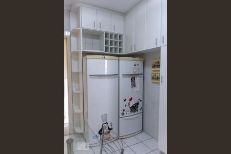 Apartamento à venda com 82m², 3 quartos e 2 vagas Apartamento à venda com 82m², 3 quartos e 2 vagasCozinha