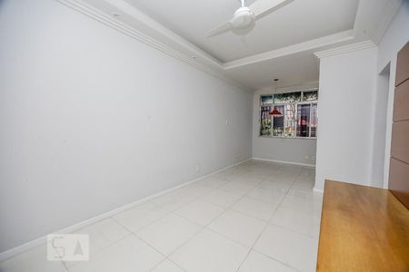 Sala de apartamento para alugar com 3 quartos, 65m² em Santa Rosa, Niterói
