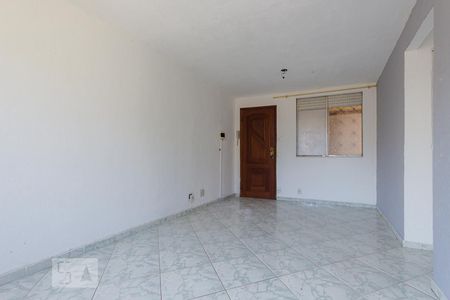 Sala de apartamento para alugar com 1 quarto, 40m² em Taquara, Rio de Janeiro