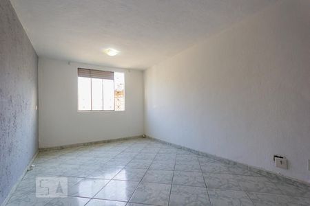 Sala de apartamento para alugar com 1 quarto, 40m² em Taquara, Rio de Janeiro