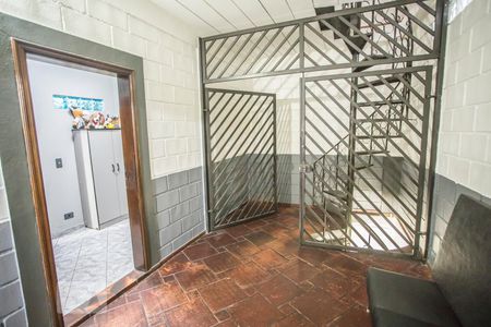 Apartamento à venda com 600m², 3 quartos e 1 vaga Apartamento à venda com 600m², 3 quartos e 1 vagaHall - Piso inferior