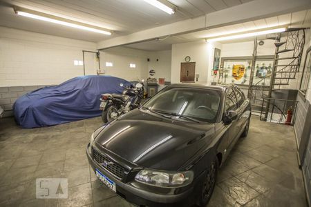 Apartamento à venda com 600m², 3 quartos e 1 vaga Apartamento à venda com 600m², 3 quartos e 1 vagaGaragem - Piso inferior