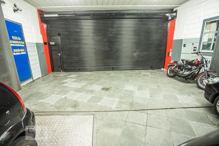 Apartamento à venda com 600m², 3 quartos e 1 vaga Apartamento à venda com 600m², 3 quartos e 1 vagaGaragem 2 - Piso inferior