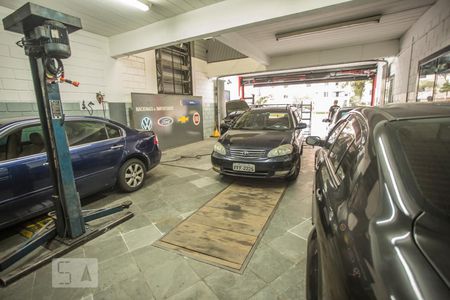 Apartamento à venda com 600m², 3 quartos e 1 vaga Apartamento à venda com 600m², 3 quartos e 1 vagaGaragem 2 - Piso inferior