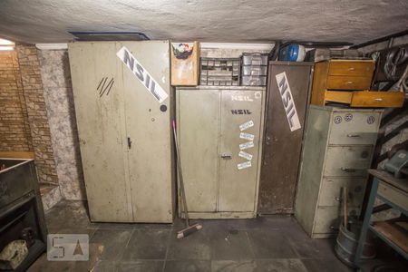 Apartamento à venda com 600m², 3 quartos e 1 vaga Apartamento à venda com 600m², 3 quartos e 1 vagaGaragem 2 - Piso inferior - Porão