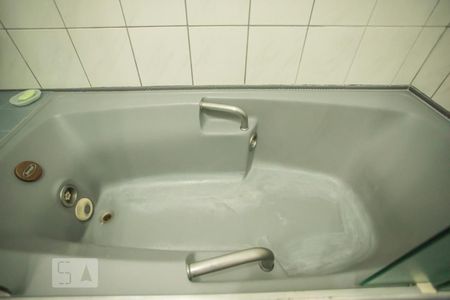 Apartamento à venda com 600m², 3 quartos e 1 vaga Apartamento à venda com 600m², 3 quartos e 1 vagaDetalhe do Banheiro 1