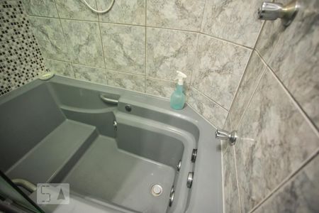 Apartamento à venda com 600m², 3 quartos e 1 vaga Apartamento à venda com 600m², 3 quartos e 1 vagaDetalhe do Banheiro Suite