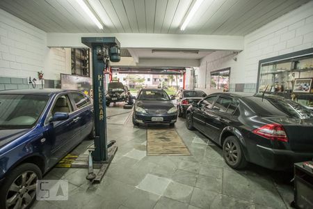 Apartamento à venda com 600m², 3 quartos e 1 vaga Apartamento à venda com 600m², 3 quartos e 1 vagaGaragem 2 - Piso inferior