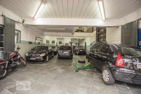 Apartamento à venda com 600m², 3 quartos e 1 vaga Apartamento à venda com 600m², 3 quartos e 1 vagaGaragem 2 - Piso inferior