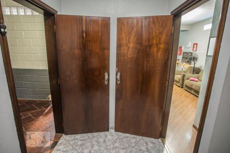 Apartamento à venda com 600m², 3 quartos e 1 vaga Apartamento à venda com 600m², 3 quartos e 1 vagaElevador