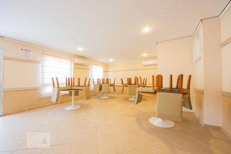 Apartamento à venda com 46m², 2 quartos e 1 vaga Apartamento à venda com 46m², 2 quartos e 1 vagaÁrea comum - Salão de festas