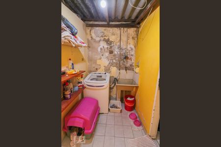 Casa à venda com 140m², 5 quartos e 5 vagasCasa 2 - Lavanderia