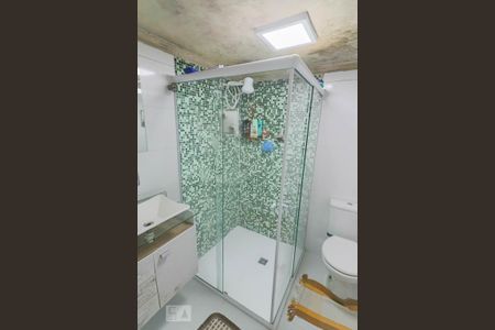 Casa à venda com 140m², 5 quartos e 5 vagasCasa 2 - Banheiro