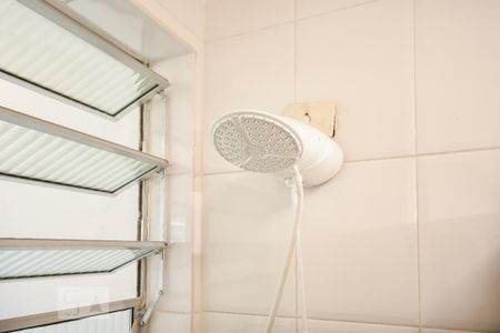 Banheiro - Chuveiro de kitnet/studio para alugar com 1 quarto, 43m² em Centro, São Paulo