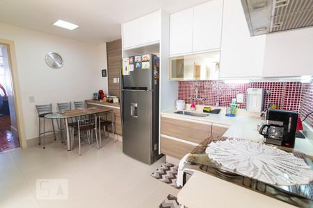 Apartamento à venda com 170m², 3 quartos e 3 vagasCozinha