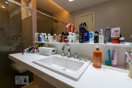 Apartamento à venda com 170m², 3 quartos e 3 vagasBanheiro da Suíte