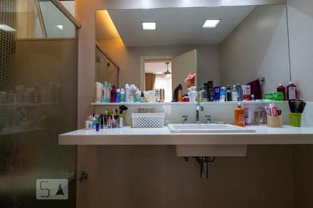 Apartamento à venda com 170m², 3 quartos e 3 vagasBanheiro da Suíte