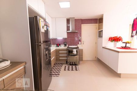 Apartamento à venda com 170m², 3 quartos e 3 vagasCozinha