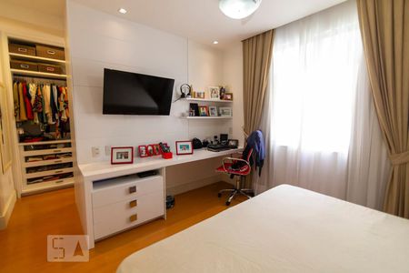 Apartamento à venda com 170m², 3 quartos e 3 vagasSuíte