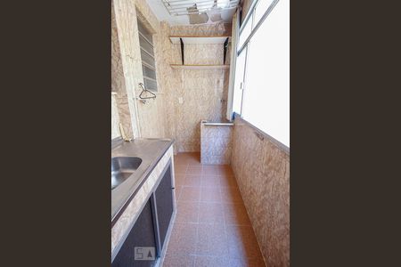 Apartamento à venda com 60m², 2 quartos e 3 vagas Apartamento à venda com 60m², 2 quartos e 3 vagasCozinha / area de serviço