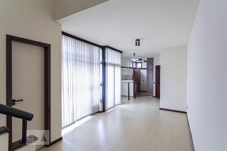 Apartamento para alugar com 70m², 1 quarto e 2 vagasSala