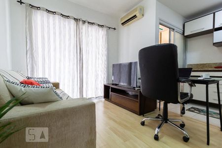 Sala de apartamento para alugar com 1 quarto, 46m² em Cidade Monções, São Paulo