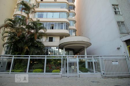 Apartamento à venda com 148m², 3 quartos e 1 vaga Apartamento à venda com 148m², 3 quartos e 1 vagaFachada