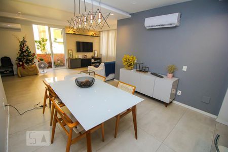 Apartamento à venda com 148m², 3 quartos e 1 vaga Apartamento à venda com 148m², 3 quartos e 1 vagaSala de Jantar