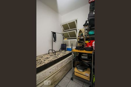 Apartamento à venda com 148m², 3 quartos e 1 vaga Apartamento à venda com 148m², 3 quartos e 1 vagaQuarto de Serviço