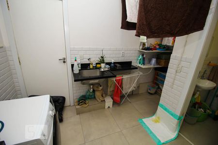 Apartamento à venda com 148m², 3 quartos e 1 vaga Apartamento à venda com 148m², 3 quartos e 1 vagaÁrea de Serviço