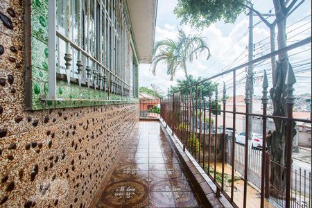 Casa à venda com 200m², 3 quartos e 2 vagasÁrea externa