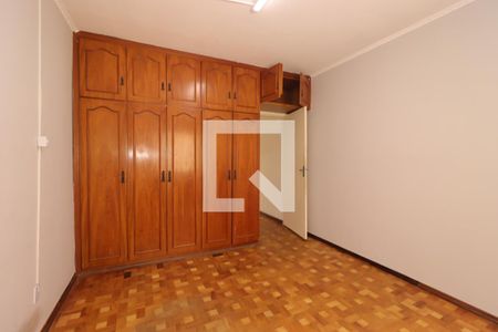 Quarto 1 de casa para alugar com 2 quartos, 126m² em Santa Teresinha, Santo André