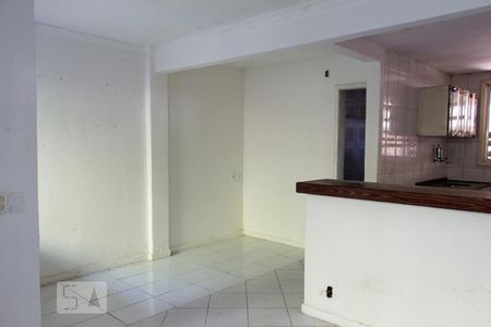 Sala de casa para alugar com 1 quarto, 45m² em Vargem Pequena, Rio de Janeiro